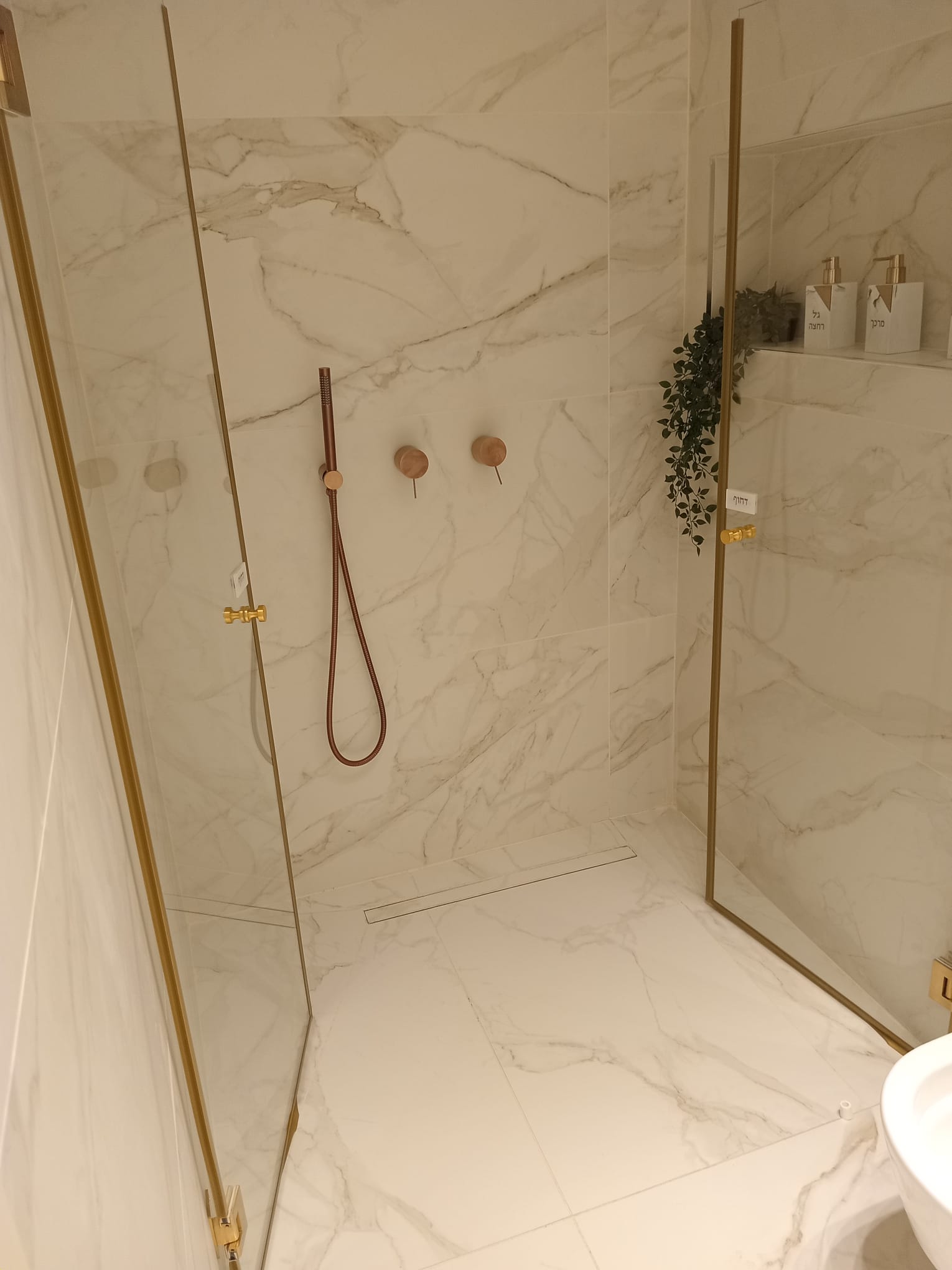 שיפוץ חדר רחצה